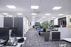 LED Design Holland kantoor verlichting met professioneel geïnstalleerde LED lampen voor energie-efficiënte werkplek